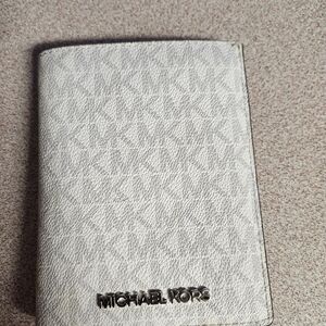 Michael Kors White Card Holder,wallet